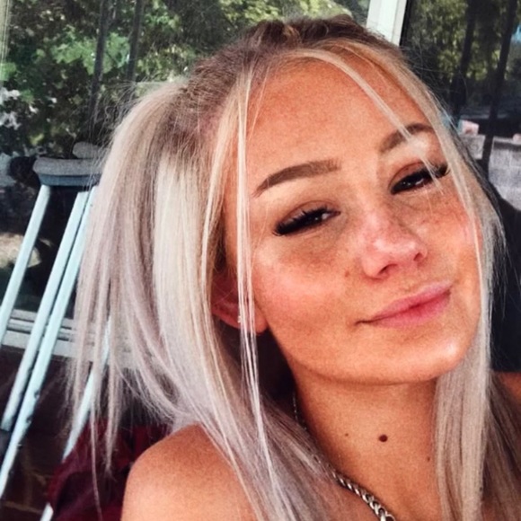 Meet your Posher, Anna - Picture 1 of 1